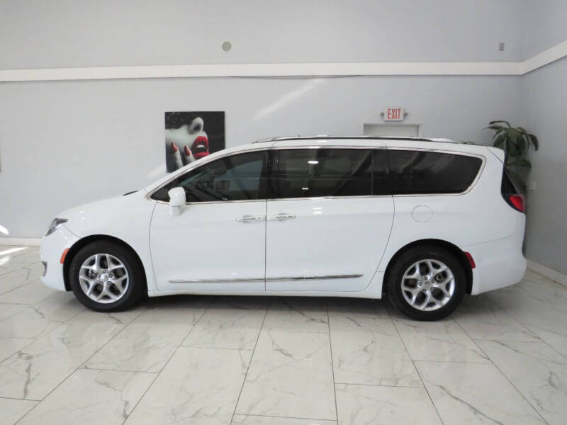 2018 Chrysler Pacifica Touring L Plus