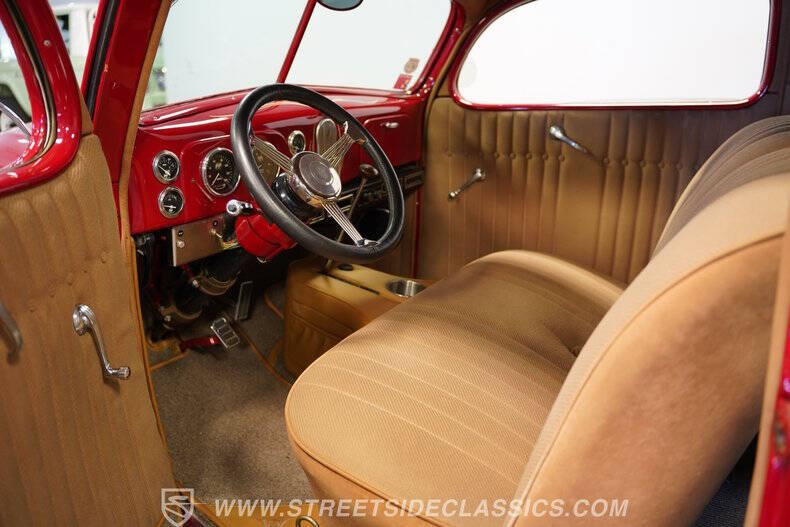 1937 Ford Tudor