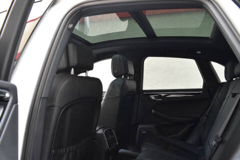 2022 Porsche Macan