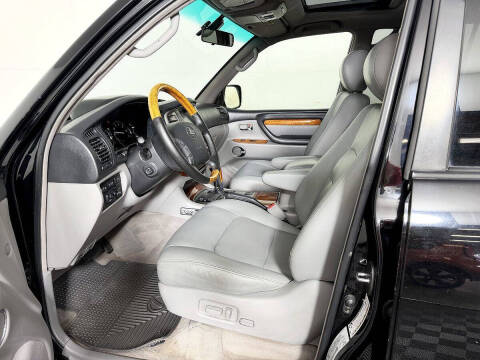 2004 Lexus LX 470