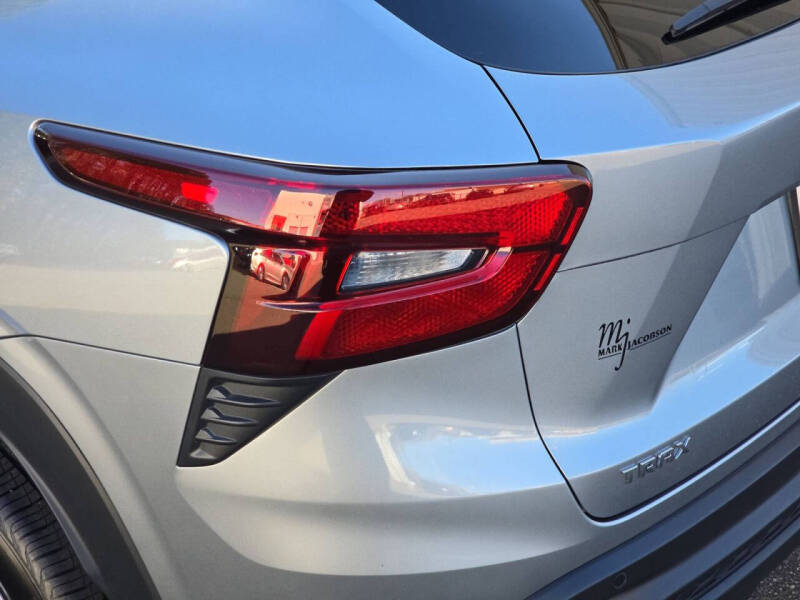 2025 Chevrolet Trax LS