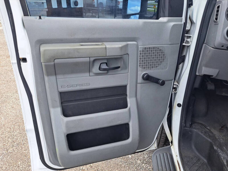 2013 Ford E-Series E-350 SD