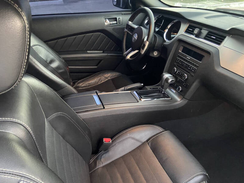 2010 Ford Mustang V6