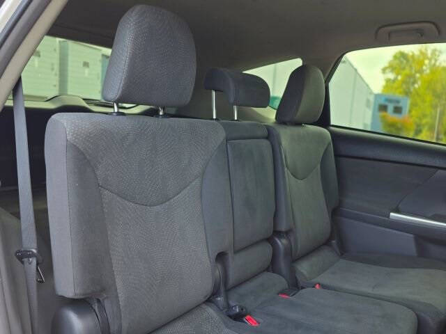 2013 Toyota Prius v Five