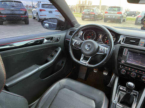 2017 Volkswagen Jetta 2.0T GLI