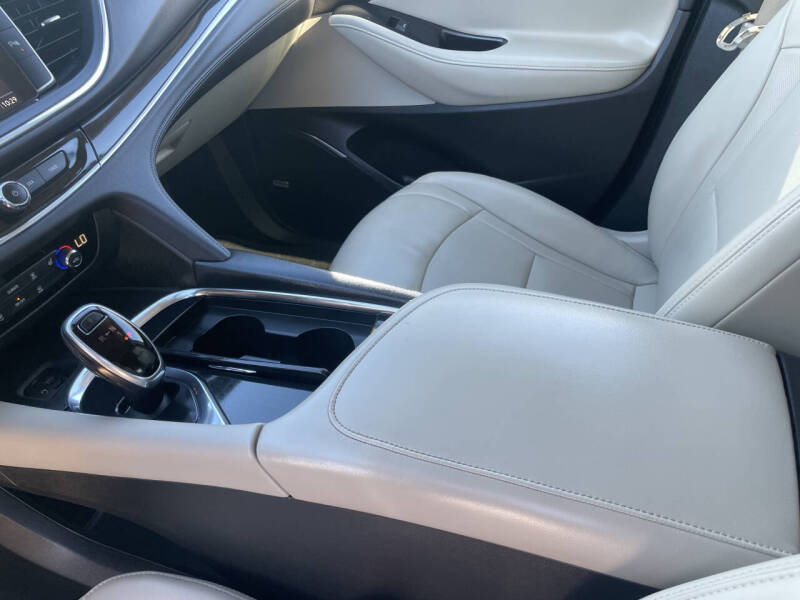 2021 Buick Enclave Essence