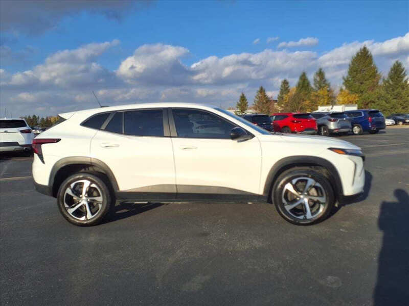 2024 Chevrolet Trax RS