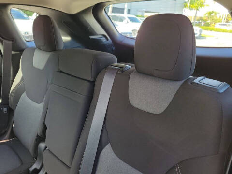 2016 Jeep Cherokee Sport