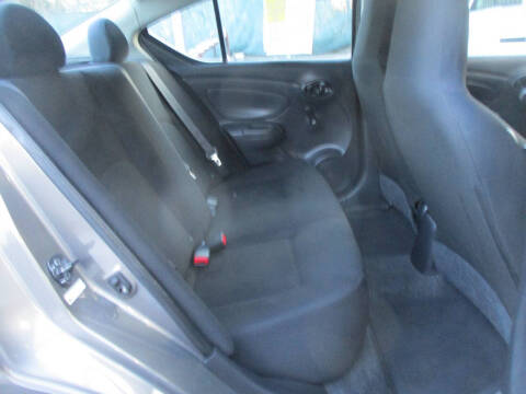 2014 Nissan Versa 1.6 S Plus