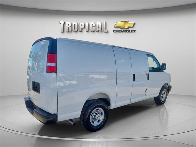 2025 Chevrolet Express 2500