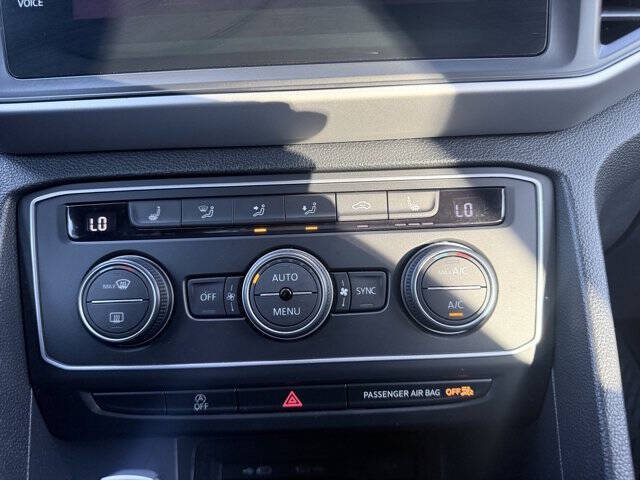 2021 Volkswagen Atlas Cross Sport V6 SE R-Line