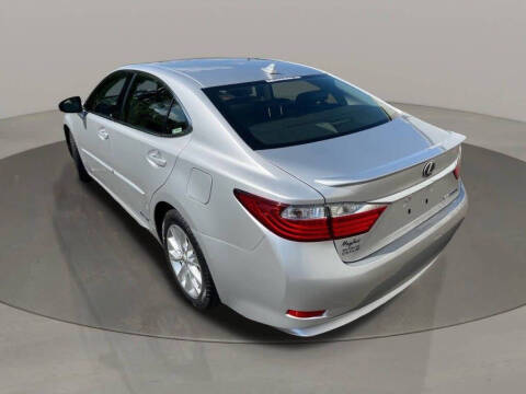 2013 Lexus ES 300h