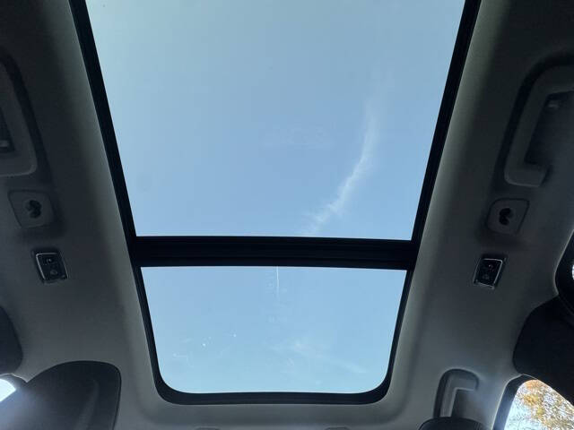 2018 Volvo XC90 T5 Momentum 5-Passenger