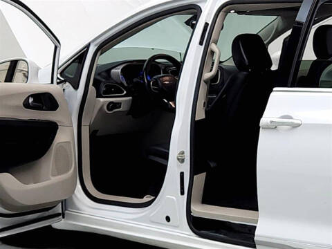 2020 Chrysler Pacifica Touring L Plus