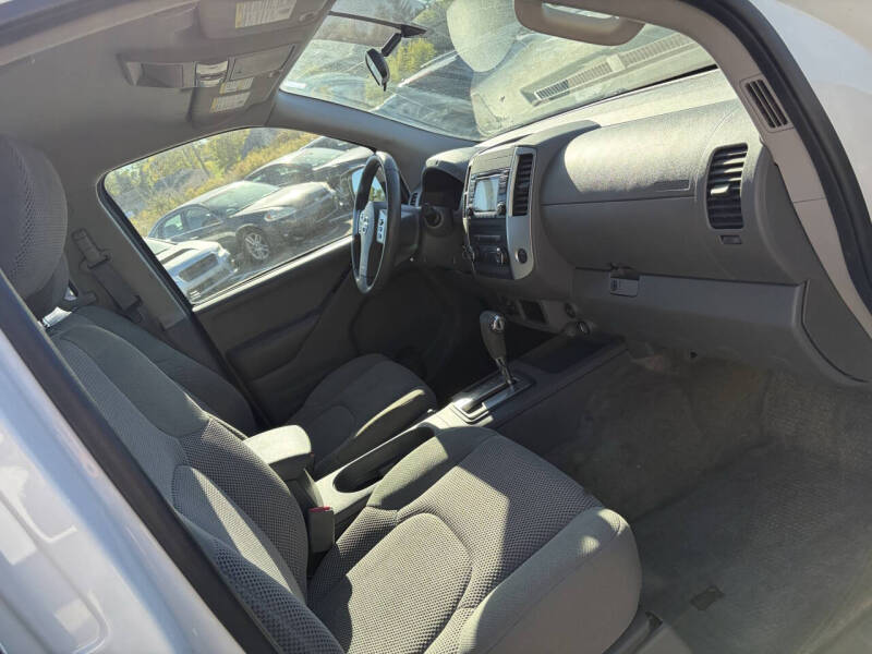 2017 Nissan Frontier SV