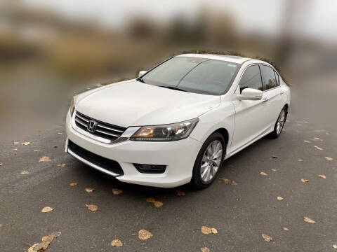 2014 Honda Accord for sale at KARMA AUTO SALES in Federal Way WA