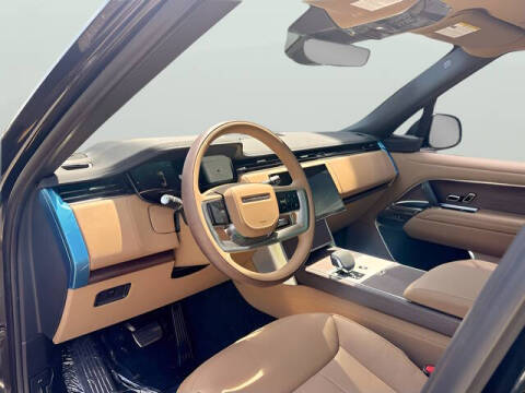 2025 Land Rover Range Rover P530 SE