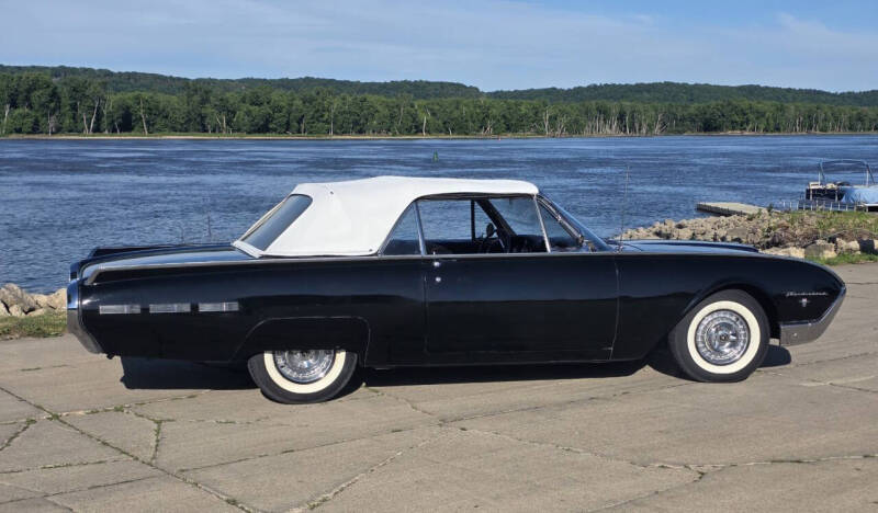 1962 Ford Thunderbird