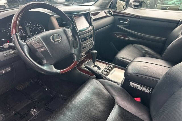 2014 Lexus LX 570