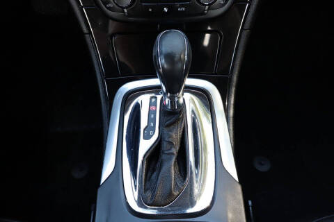 2012 Buick Regal Premium 1