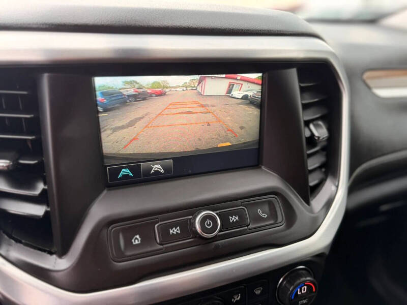 2017 GMC Acadia SLE-1