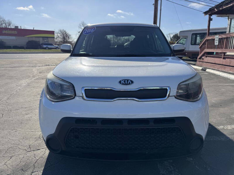 2016 Kia Soul Base photo 2