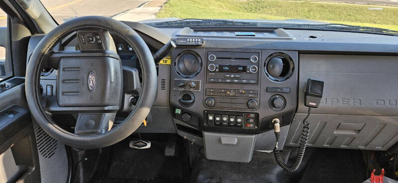 2014 Ford F-550 Shuttle Bus