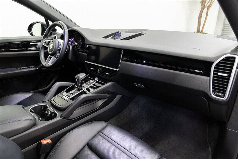 2021 Porsche Cayenne Coupe