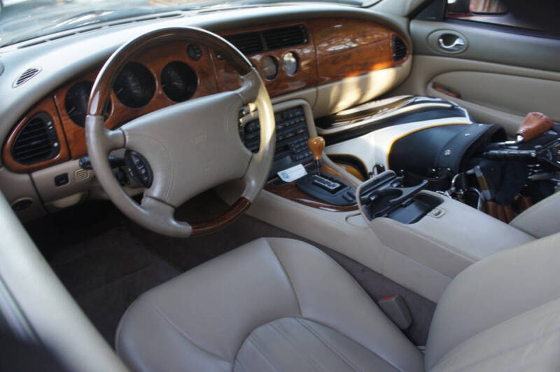 2000 Jaguar XKR