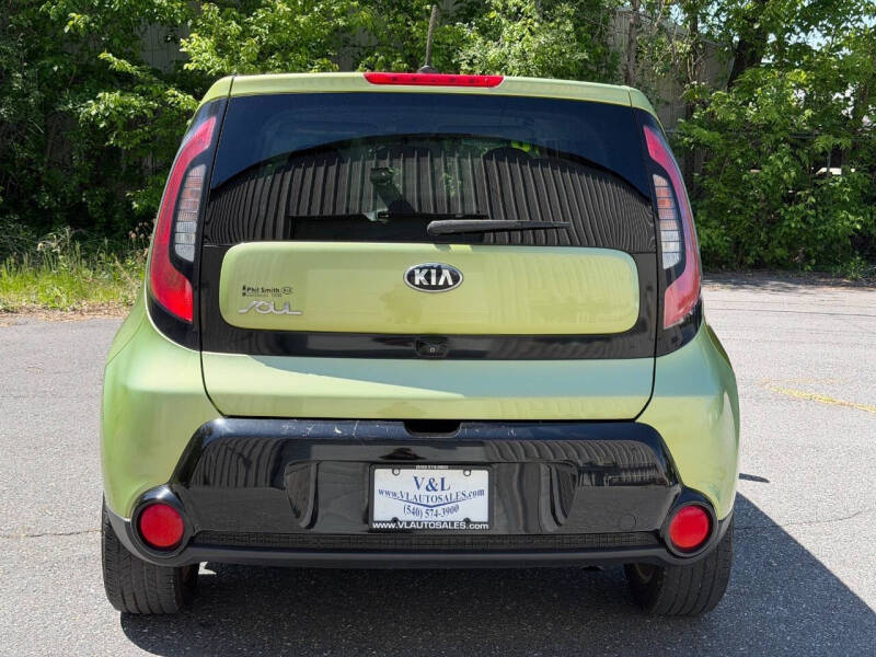 2016 Kia Soul +