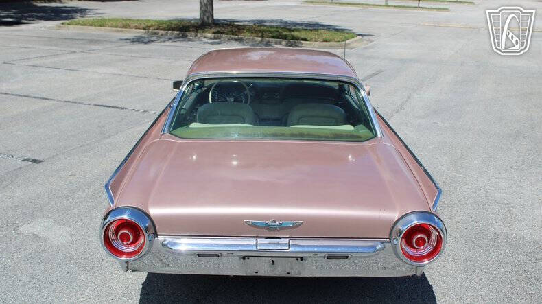 1962 Ford Thunderbird