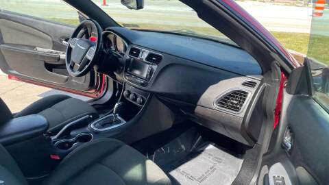 2011 Chrysler 200 Touring