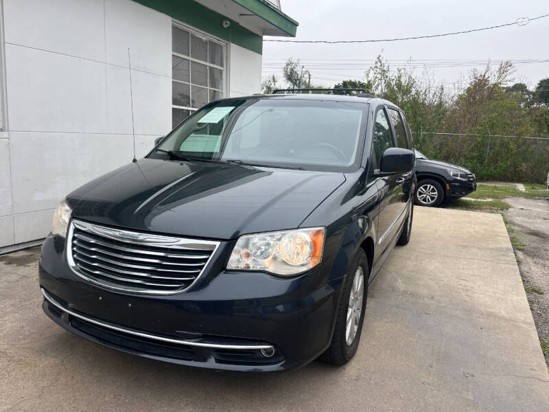 2013 Chrysler Town & Country Touring