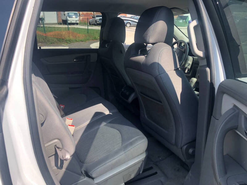 2017 Chevrolet Traverse LS