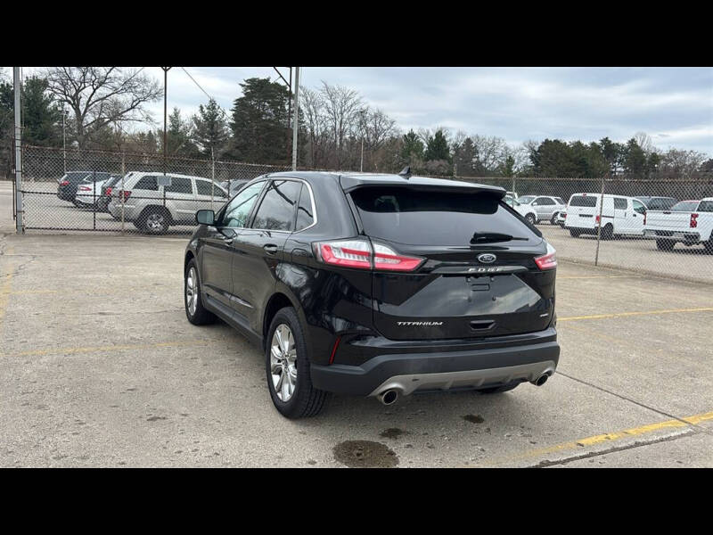 2022 Ford Edge Titanium