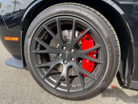 2015 Dodge Challenger SRT Hellcat