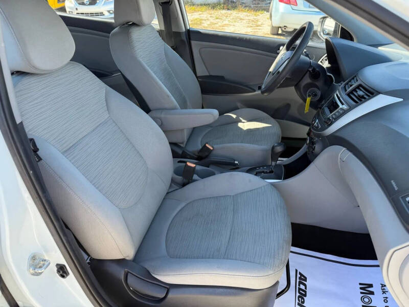 2016 Hyundai Accent SE