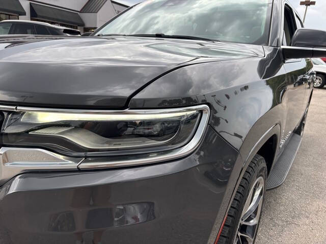 2022 Jeep Wagoneer 25