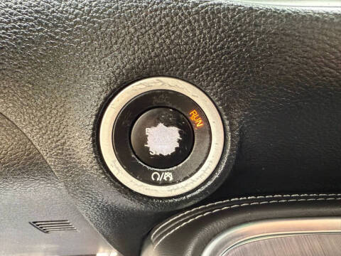 2017 Dodge Challenger 392 HEMI Scat Pack Shaker