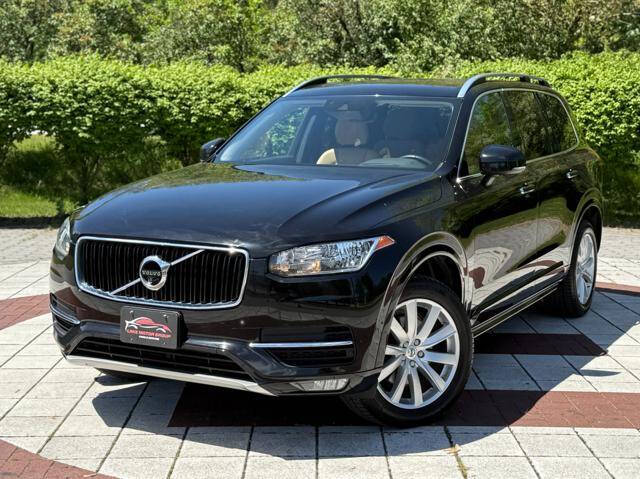 2016 Volvo XC90 T6 Momentum