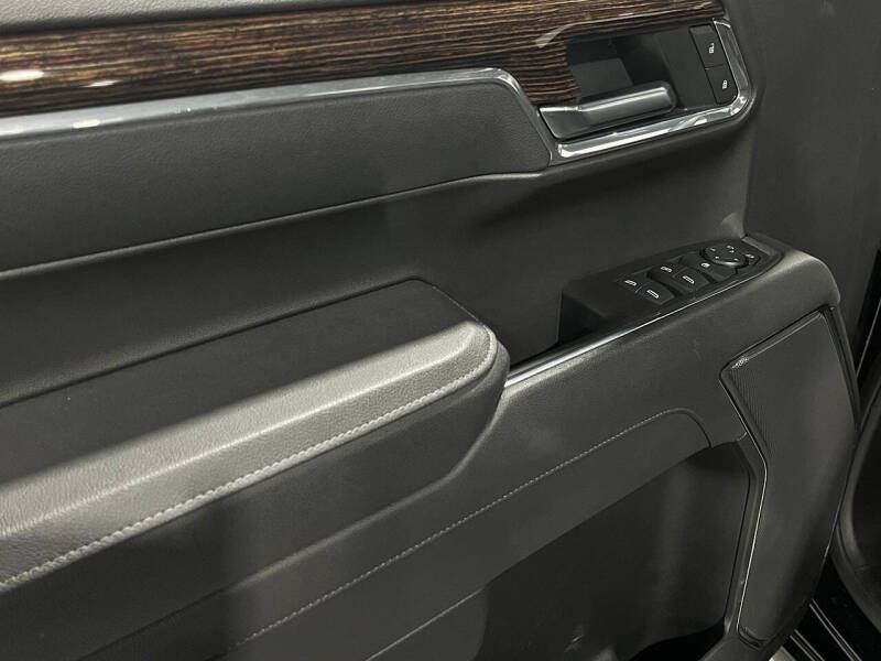 2025 GMC Sierra 1500 Elevation Standard