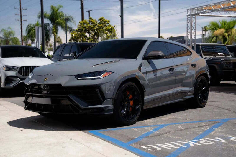 2024 Lamborghini Urus Performante