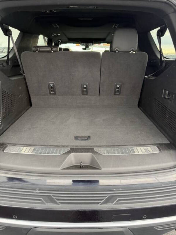 2022 Chevrolet Suburban High Country