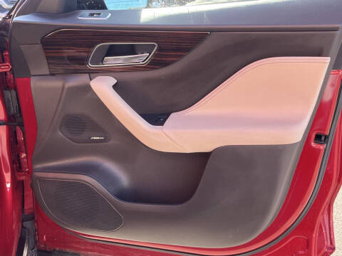 2018 Jaguar F-PACE 35t Prestige