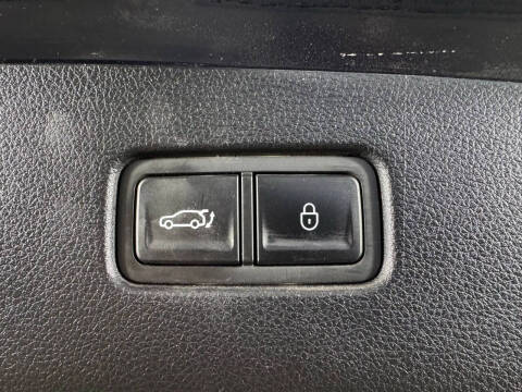 2023 Genesis GV70 2.5T Standard