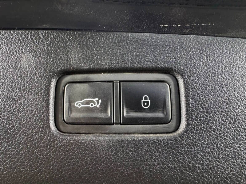 2023 Genesis GV70 2.5T Standard