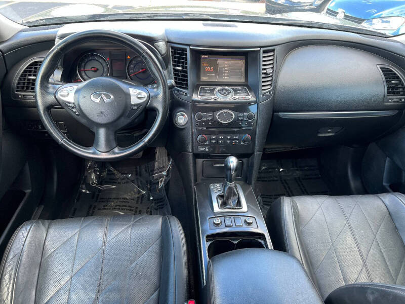 2010 Infiniti FX35