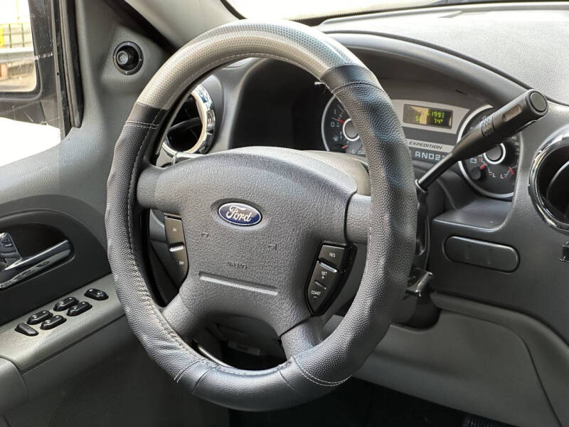 2006 Ford Expedition XLT Sport