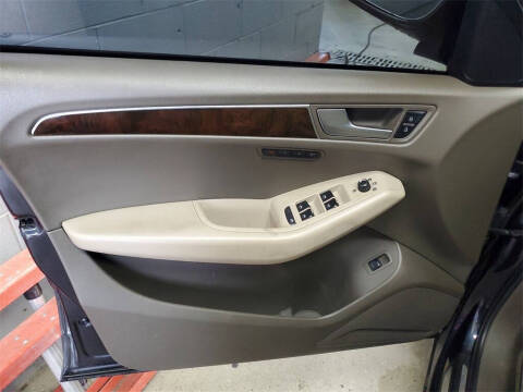 2012 Audi Q5 3.2 quattro Premium Plus