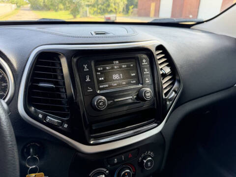 2015 Jeep Cherokee Sport